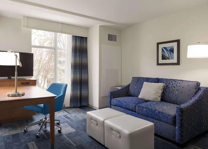 Hampton & Chicago O'hare Hotel