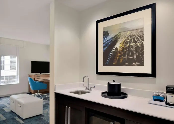 Hotel Hampton & Chicago O'hare 3*