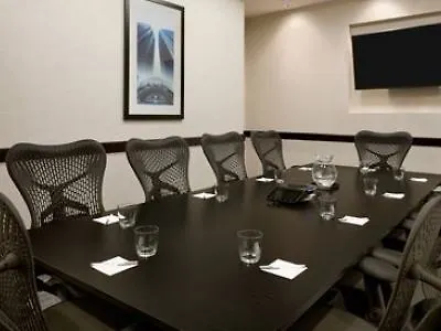 Hotel Hampton & Chicago O'hare 3*